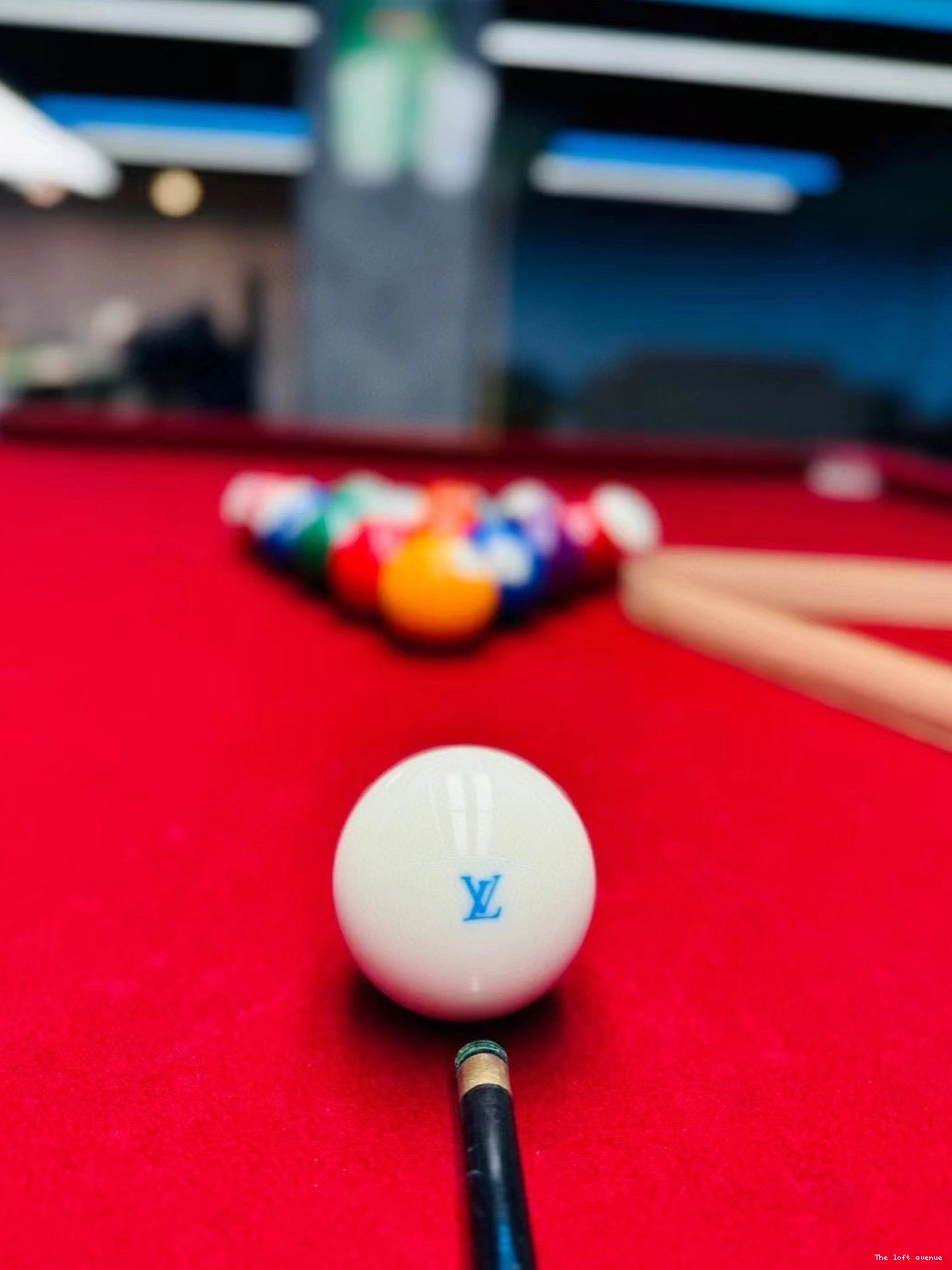 LV TABLE POOL SET 0712